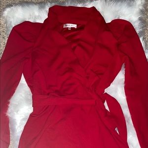 Puff shoulder tie around Dress. ONLY WORN ONCE